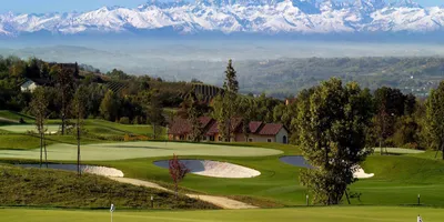 Barolo Golf Club (2026) | Abschlagszeiten und Bewertungen ...