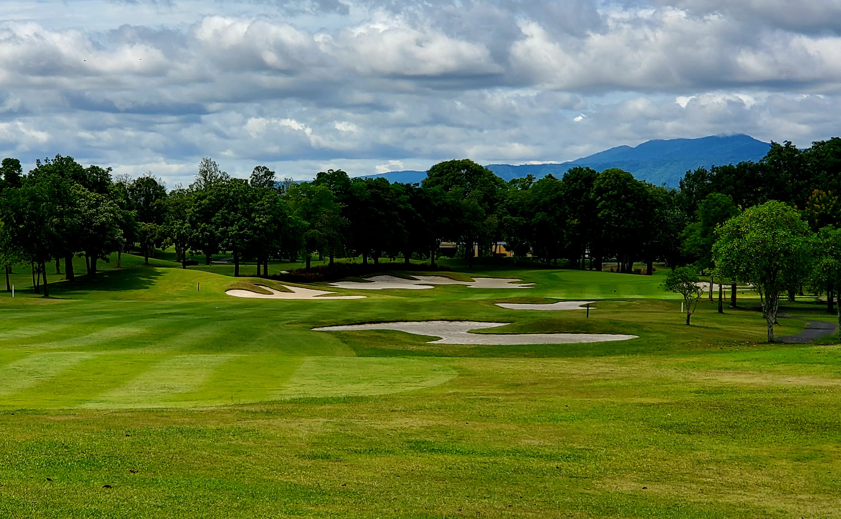 Rancho Charnvee Country Club